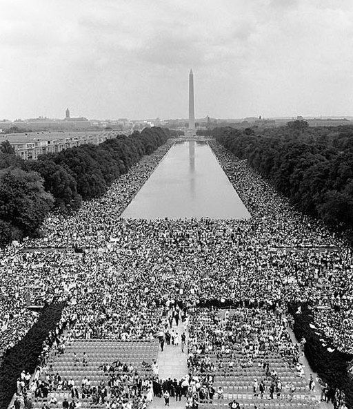 View from the Lincoln Memorial toward the Washington Monument
